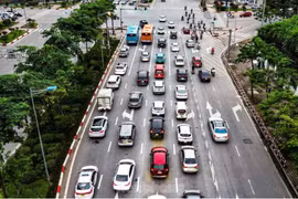 Hà Nội phân làn đường Võ Chí Công… giảm ùn tắc 