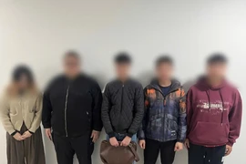 Thủ đoạn của các đối tượng phát tán hơn 15 triệu tin nhắn chứa 'link độc'