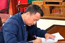 Bắt chuyên viên Phòng Kinh tế hạ tầng và đô thị phường ở Ninh Bình