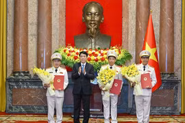 Thăng cấp bậc hàm thượng tướng cho 3 thứ trưởng Bộ Công an