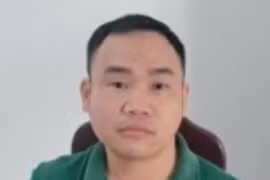 Vận động đối tượng truy nã nguy hiểm ở Hà Nội ra đầu thú