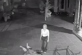 Người vợ nghi dùng dao đâm chồng tử vong có thể sẽ bị xử phạt thế nào?