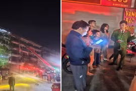 Kịp thời giải cứu 5 người mắc kẹt trong vụ cháy nhà dân ở Hà Nội