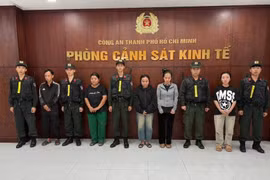 Bắt nhóm đối tượng sản xuất dầu gió giả bằng hóa chất công nghiệp