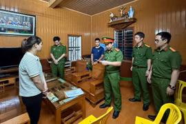 Khởi tố 4 đối tượng làm giả tài liệu để khai thác cát trộm 