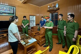 Khởi tố 4 đối tượng làm giả tài liệu để khai thác cát trộm 