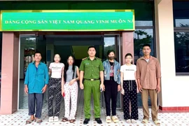Công an Tuyên Quang phối hợp đưa 3 công dân từ Myanmar về nước an toàn