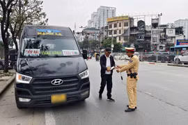 Hà Nội xử phạt 113 phương tiện kinh doanh vận tải vi phạm trong một ngày 