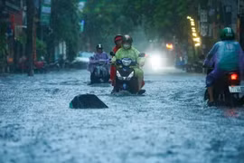 Bão số 1 đang giật cấp 13, nhiều nơi mưa to đến rất to