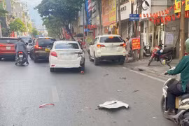 Tai nạn liên hoàn trên phố Tôn Đức Thắng, 4 người bị thương 