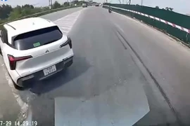 Xử phạt tài xế quay đầu xe trên cao tốc Hà Nội - Bắc Giang