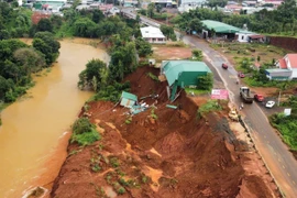 Nguy cơ lũ quét và sạt lở ở 8 tỉnh, thành do mưa lớn
