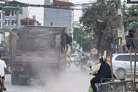 Tuyến đường nối Tố Hữu - đường 70 dang dở, khói bụi, ô nhiễm ở Hà Nội