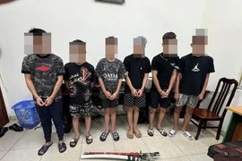 Bắt giữ 11 đối tượng mang theo hung khí đi gây rối trật tự công cộng