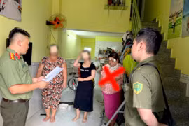 Khởi tố cặp vợ chồng lừa đảo bán hải sản "tươi ngon, giá rẻ"