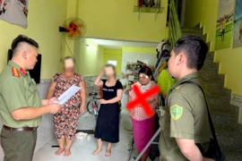 Khởi tố cặp vợ chồng lừa đảo bán hải sản "tươi ngon, giá rẻ"