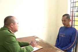 Bắt tạm giam đối tượng cạy cửa nhà hàng xóm trộm 14 chỉ vàng ở Hưng Yên