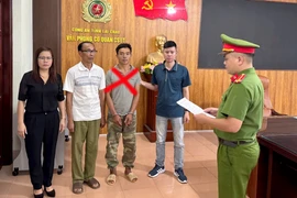 Say rượu sau bữa cơm tối, con riêng đánh chết bố dượng