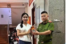 Hot girl người Lào mất iPhone 17, công an tìm lại chỉ sau một giờ ở Hà Nội