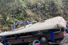 Thủ tướng yêu cầu khắc phục hậu quả vụ lật xe khiến 9 người tử vong ở Lào Cai