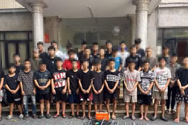 Ngăn chặn hàng chục đối tượng sử dụng hung khí đánh nhau ở Hà Nội