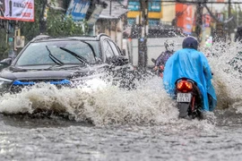 Từ chiều tối nay, miền Bắc đón mưa lớn đề phòng lốc, sét, gió giật mạnh