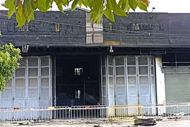 Cháy gara ô tô ở Ninh Bình, một thợ sơn tử vong