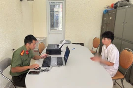 Khởi tố đối tượng thuê xe để đưa người xuất cảnh trái phép sang Trung Quốc