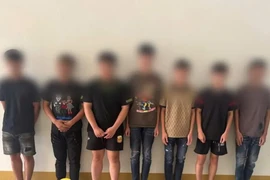 Tạm giữ 5 thiếu niên đi "bão" mừng chiến thắng của U23 Việt Nam