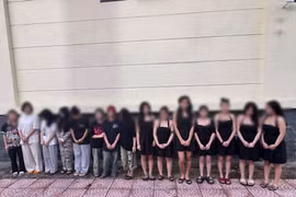 Triệt phá tụ điểm mại dâm núp bóng quán karaoke lắp nhiều camera giám sát