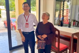 Nghe cuộc gọi từ "con rể ảo", bà cụ suýt mất 300 triệu đồng