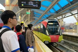 Người Hà Nội chủ động thích ứng với vùng phát thải thấp