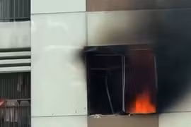 Cháy căn hộ tầng 23 chung cư Đông Trù