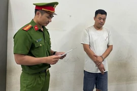 Tạm giữ tài xế taxi 'chặt chém' khách 4,2 triệu đồng 