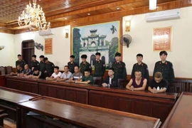 Đột kích sới bạc núp bóng trang trại, bao bọc bởi hàng rào thép gai