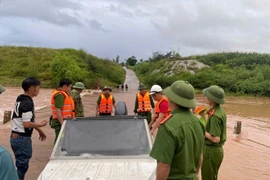 Bất chấp cảnh báo vẫn vượt ngầm tràn, 2 người ở Lạng Sơn bị lũ cuốn trôi