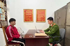 Tiếp nhận đối tượng truy nã sau thời gian lẩn trốn tại Trung Quốc