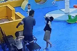 Xác minh vụ bé trai 8 tuổi bị người lớn đánh trong khu vui chơi ở Hà Nội