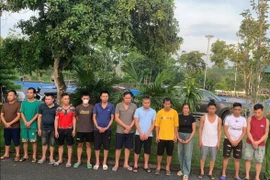 Phát hiện 11 đối tượng đang sát phạt nhau dưới hình thức chơi liêng và ba cây