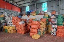 Phát hiện hơn 94 tấn quần áo không rõ nguồn gốc ở Hải Phòng