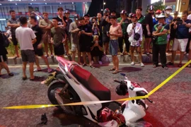 Ai bồi thường vụ xe máy sụt "hố tử thần" trên đường Trường Chinh?