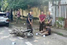 Nhóm thanh thiếu thiên cướp tài sản của xe ôm lúc rạng sáng