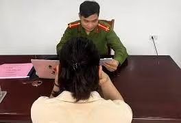 Người phụ nữ Hà Nội bị lừa tiền qua tin nhắn giả mạo con gái