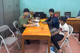 Tự ý xuống xe khách, bé gái 14 tuổi bị đi lạc ở Tuyên Quang