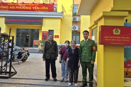 Kịp thời hỗ trợ cụ bà 82 tuổi đi lạc trở về gia đình ở Hà Nội