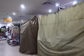 Chợ Đồng Xuân, Hàng Da, nhiều cửa hàng bỗng dưng đóng cửa