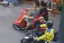 Truy tìm đối tượng hành hung nam thanh niên trong khu đô thị ở Hà Nội