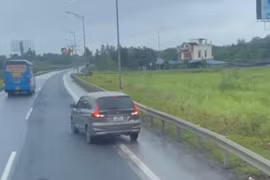 Nữ tài xế bị phạt 35 triệu đồng vì lùi xe trên cao tốc