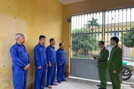 Bắt 4 chủ hộ kinh doanh nhựa tái chế, sản phẩm chì ở Hưng Yên vì trốn thuế