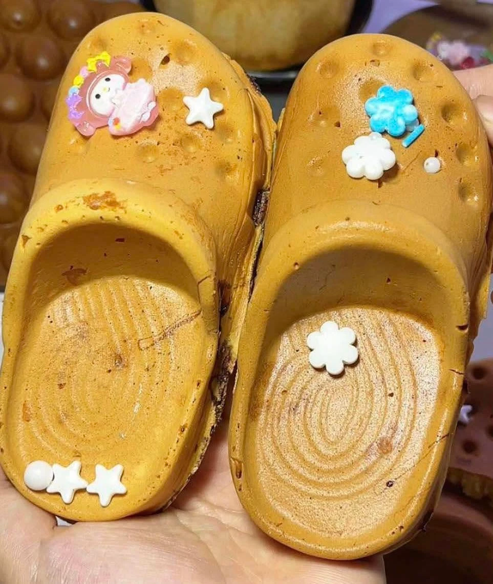 “Ăn dép” có gì ngon khiến nhiều người đợi chờ cả tiếng đồng hồ?